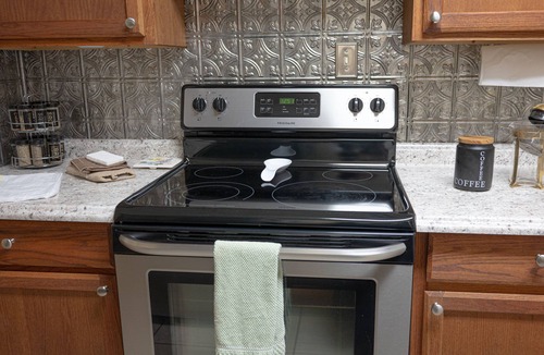 McComb Apartment | Centrally located entire home w/Fenced in yard
