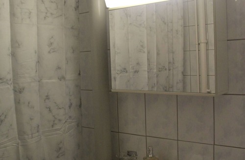 Mattenhof-Weissenbuhl Apartment | Centrally Located in Bern, 2DR, Sleep 6.
