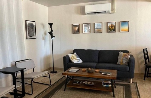 Tucson House | Centrally located, recently renovated 2br/1ba home