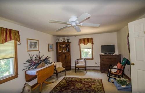 North Truro House | Centrally Located Spacious 3 Bedroom
