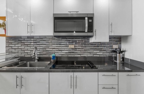 Eleanor Roosevelt Apartment | Centrally Located Studio | Gated Access + Parking