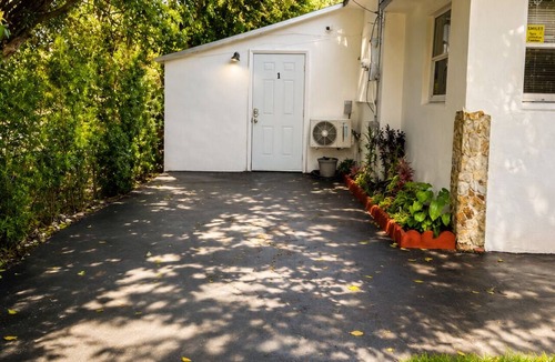 Liberty City Apartment | Centrally located studio with private entrance.