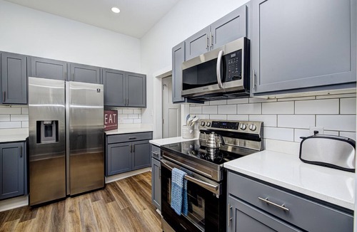 Indianapolis Condo | Centrally Located GEM Cozy & Close To Everything!