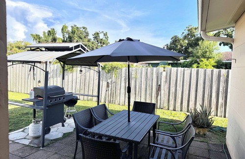 Pinellas Park House | Centrally Located Cozy Home in a Quiet and Safe Neighborhood