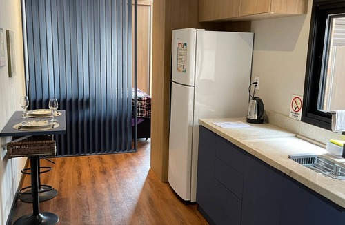 Bage Apartment | Centrally Planned Studio with Air Conditioning | Sleeps 3 + PET | Cable TV