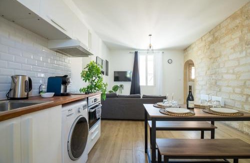 Les Arceaux Apartment | Centre - Parking - Place du Peyrou - Tram à 2 min