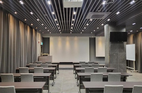 Chilgok-gun Hotel | Centro Hotel