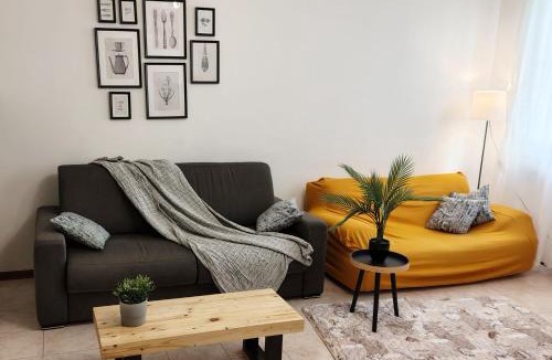 Turate Apartment | [Centro storico] Vulcano1, Bilocale strategico tra Milano, Como, fiere