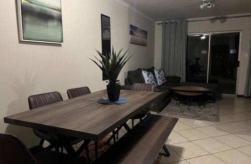 Centurion Apartment | Centurion: Chilled Townhouse