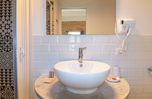 Oristano House | Ceramic Rooms