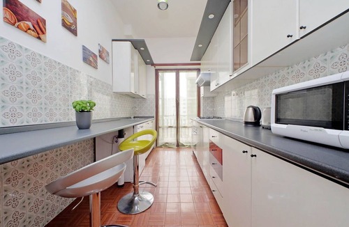San Giovanni Apartment | Cerreto Di Spoleto, Spacious, Comfortable & Bright 4 Br Flat By Halldis