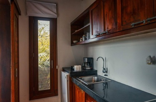 Manglaralto Hotel | Cerro Lobo
