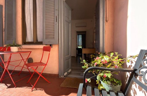 Cagnola Apartment | Certosa District Flat