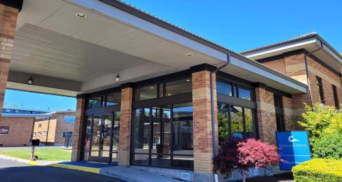 Downtown Klamath Falls Hotel | Cerulean Hotel
