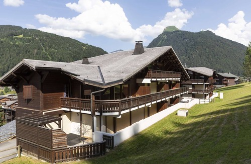 Morzine Apartment | Cesaries A4 - Beautiful 2 bedrooms down the Pleney
