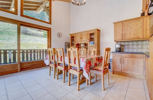 Morzine Apartment | CESARIES A7 Beautiful 2 bedrooms down the Pleney