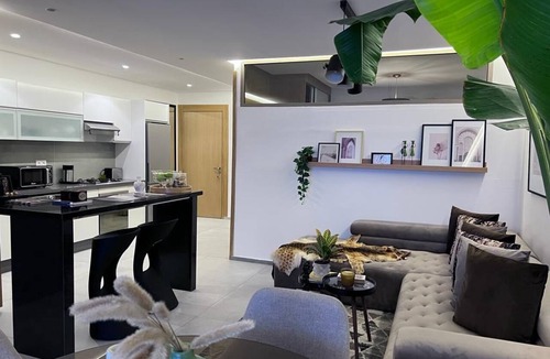 Gueliz Apartment | Cest un Petit Bijoux Tout Neuf et Bien Décoré par un Architecte Dintérieur
