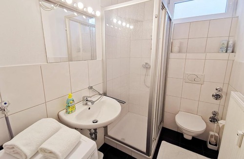 Bergheim Apartment | CF13 30m2 Central with Terrace AC and Netflix