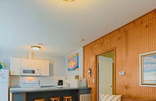 Cherry Grove Beach Condo | CG Beach Bungalow #3