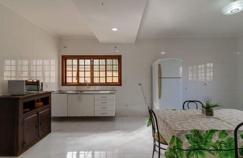 Suzano House | Chácara com churrasqueira, salão de jogos e Wi-fi