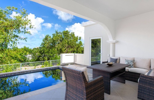 West End Village Villa | Châlet Genesis