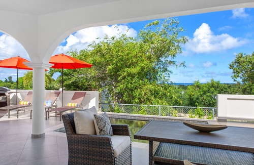 West End Village Villa | Châlet Genesis