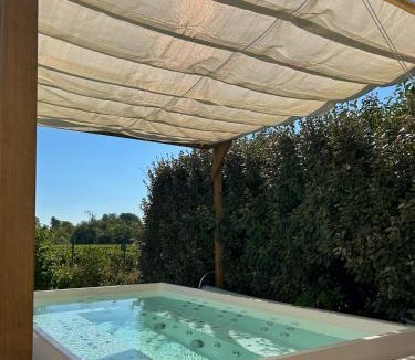 Queyrac Villa | Château Bernon Gite 15 Personnes - piscine et SPA