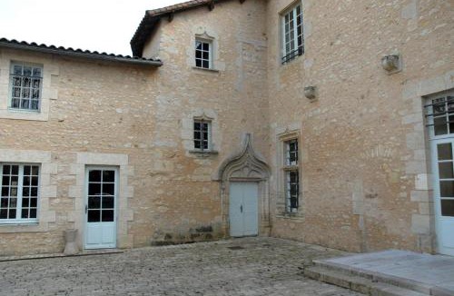 Ayron House | Château d'ayron