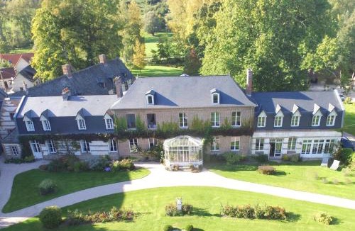 Maisnieres House | Château d'Harcelaines