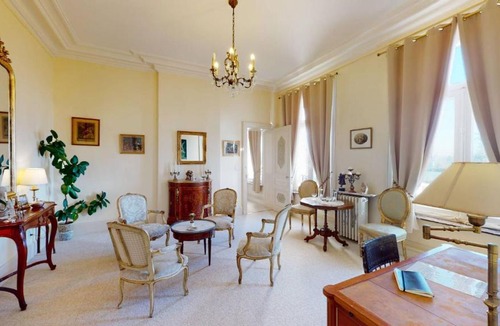 Wailly-Beaucamp Bed & Breakfast | Château de Beaucamp - Castel des anges