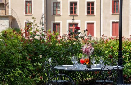 Couches Bed & Breakfast | Château de Couches dit de Marguerite de Bourgogne