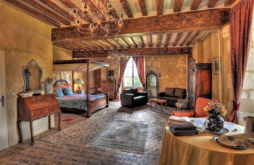 Saint-Denis-sur-Huisne Bed & Breakfast | Château de Blavou