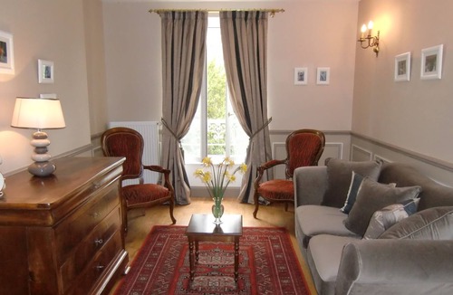 Tavers Bed & Breakfast | Château de Guignes