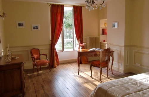 Tavers Bed & Breakfast | Château de Guignes