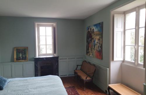 Champtoceaux Bed & Breakfast | château de La Colinière - vue sur parc