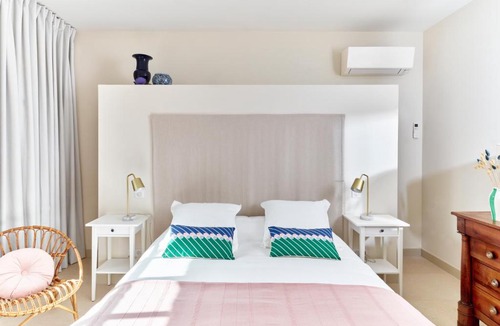 Les Cevennes Apartment | Château de la Piscine - Appartements dans le Mas au coeur d'un grand parc arboré