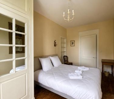 Conty Bed & Breakfast | Château de Luzières