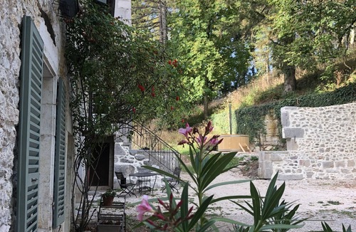 Montanges House | Château de Montanges Domaine du Très-haut, Piscine et Spa, Mariages/séminaires