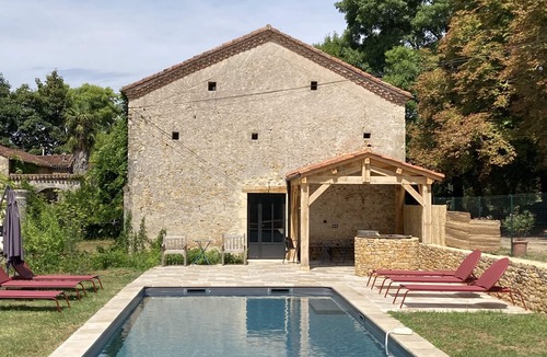 Saint-Chamassy Apartment | Château du Marais, Périgord Noir, 40-square-meter Pool House studio, 15-meter pool *
