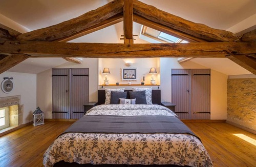 Villefranche-de-Lonchat House | Château Puygrenier - Chambres d'hôtes et gîtes