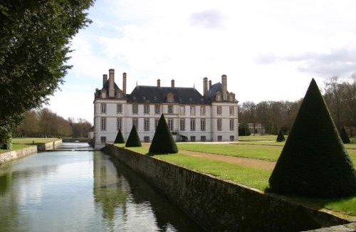 Bourron-Marlotte Hotel | Château-Hôtel de Bourron