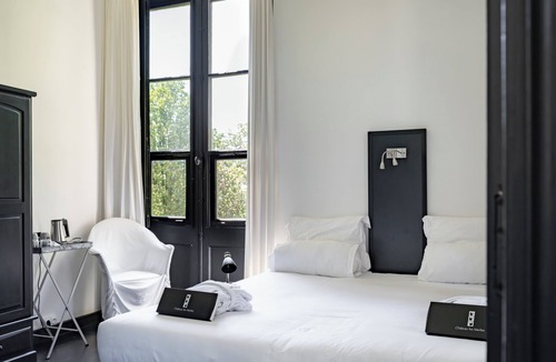 Mouleydier Hotel | Château les Merles