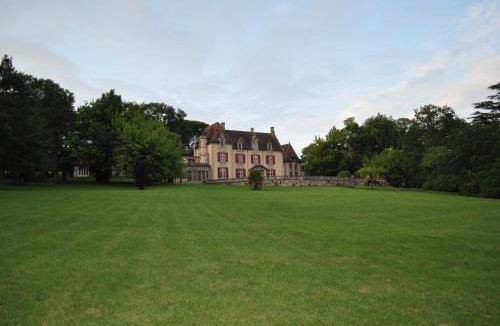 Clairac House | Château Logis de Roche