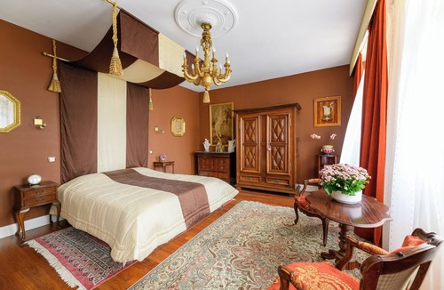 Lencloitre Hotel | Château Picol