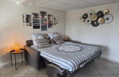 Chatel-Guyon Apartment | Châtel-guyon : Appart cosy avec place de parking et piscine près des thermes