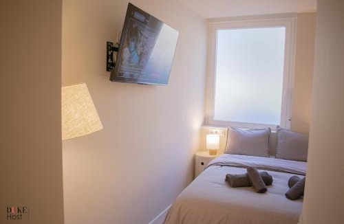 Almenara Hostel | CH Chamartín Rooms