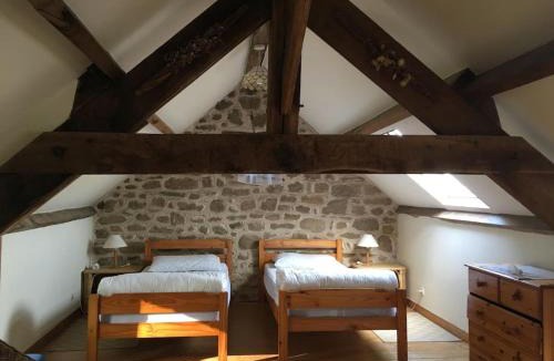Saint-Georges-de-Reintembault House | Charming Countryside Cottage Escape