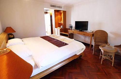 Pattaya Bay Hotel | Chada Thai House