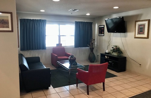 Chadron Hotel | Chadron Inn & Suites