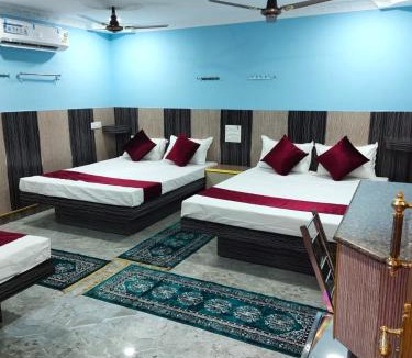 Enathur Cabin | Chakravarthy Holidays